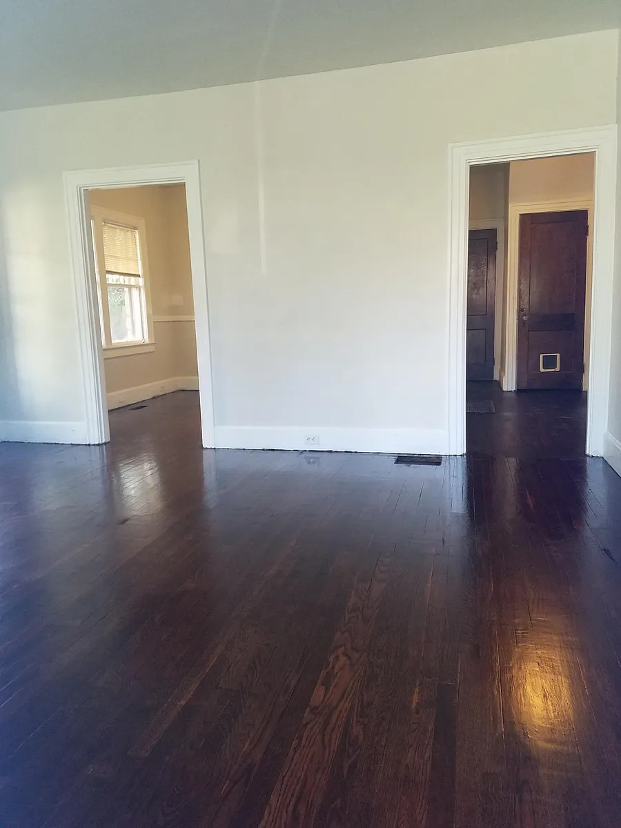 Living Room - 150 Shawnee Pl #A
