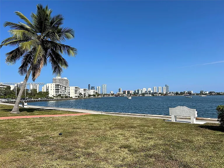 2910 Point East Dr #M609 — Photo 8