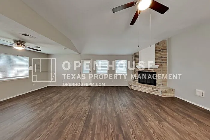 3 bed, 2.0 bath, 1703 sqft, $1,925 — Photo 4