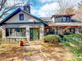 25 Saint Dunstans Cir, Asheville, NC 28803