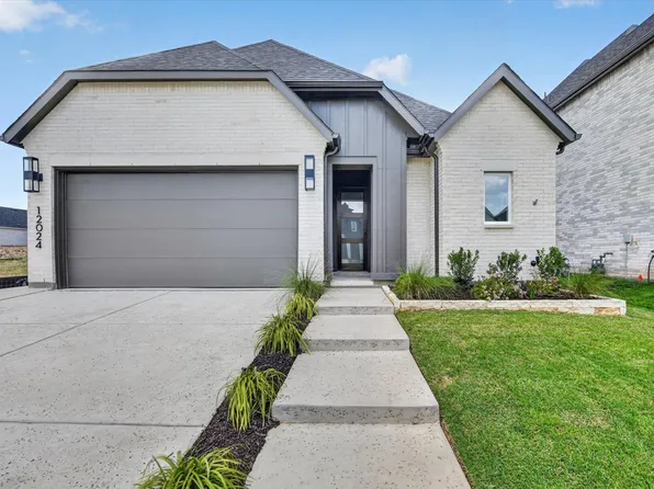 12024 Oak Branch St, Justin, TX 76247