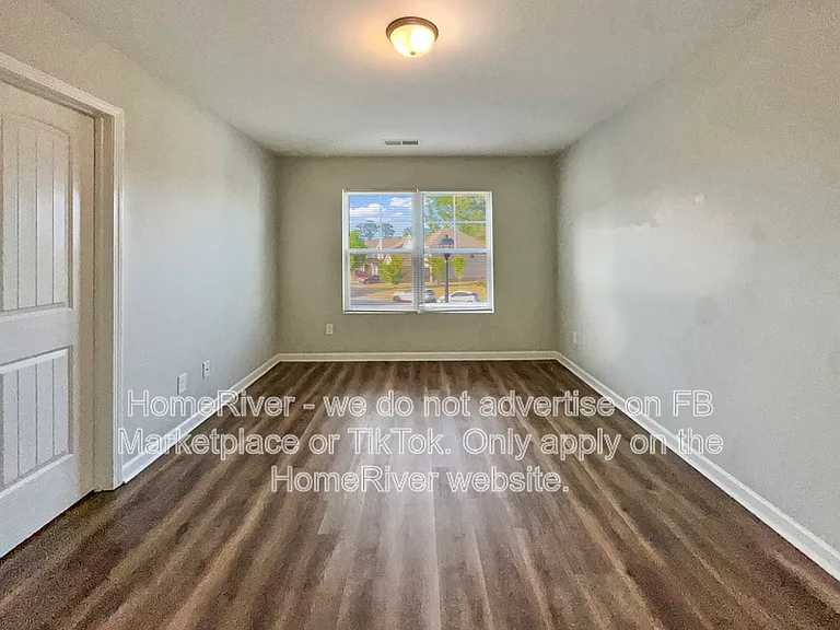 230 Daisy Cir — Photo 16