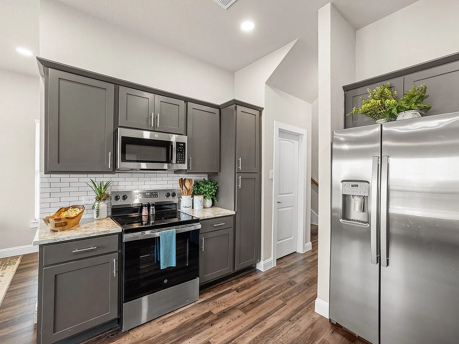 Stone Lake Townhomes — Photo 3