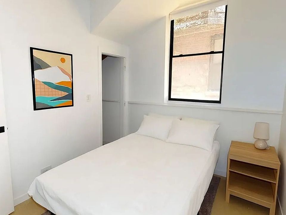 1st image of 2122 S Hoyne Ave #1R-A