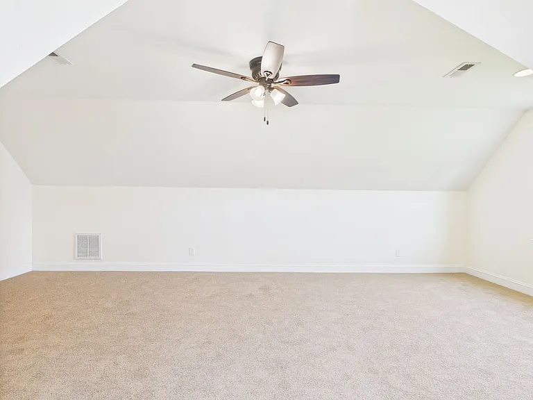 4901 Warwick Rd E — Photo 29