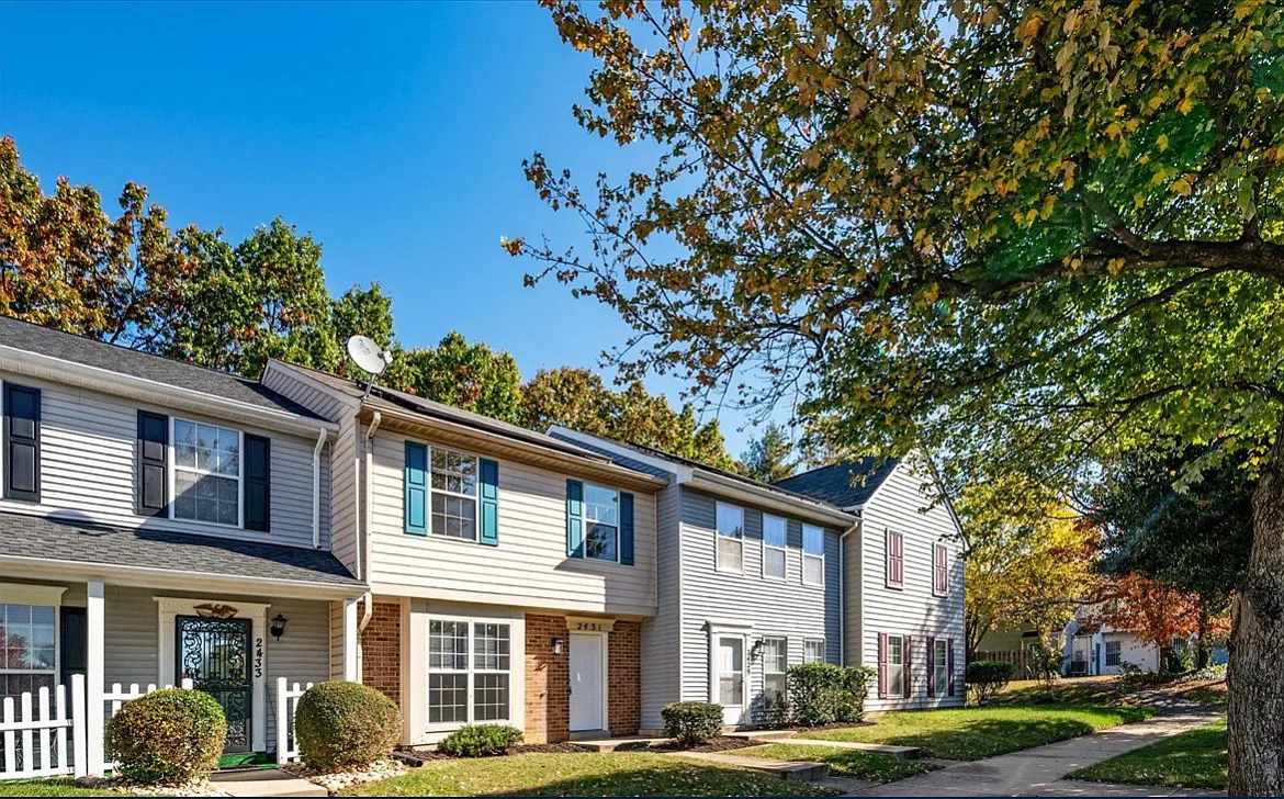 2431 W Rosecroft Village Cir — Photo 4