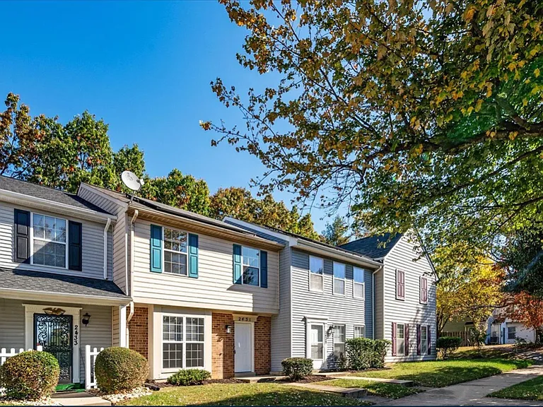 2431 W Rosecroft Village Cir — Photo 4
