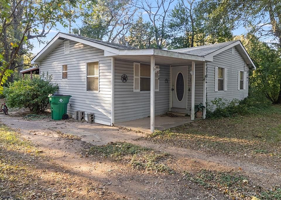1st image of 121 Blanton Rd