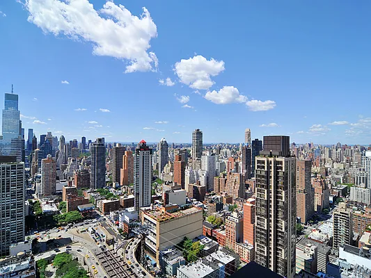 Sold by Sotheby's International Realty | media 5