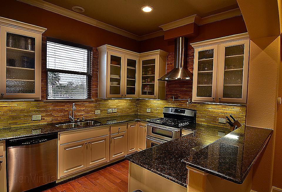 Bright and Modern Kitchen