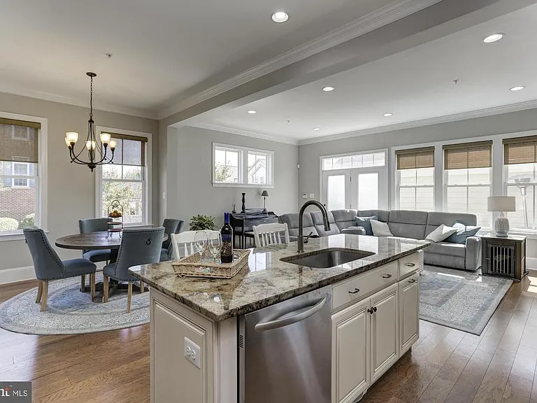 8898 Tawes St — Photo 2