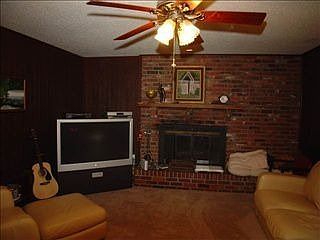 3rd image of 812 Shoshoni Dr