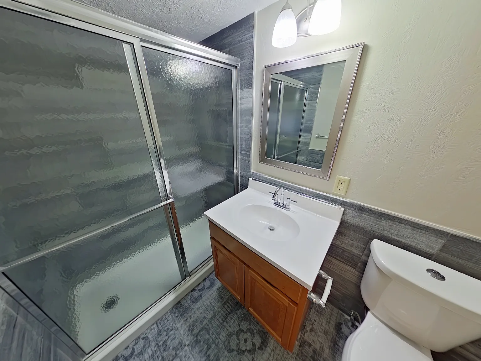 1 bed, 900 sqft, $1,350 — Photo 3