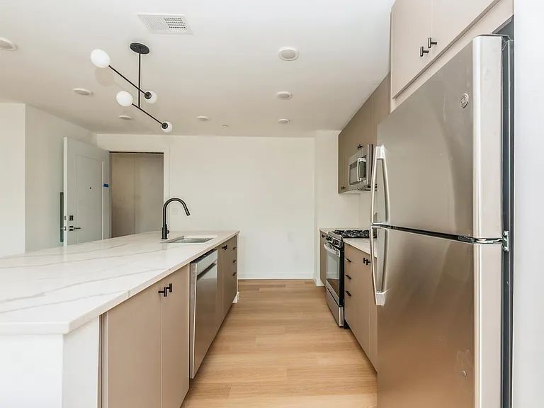 408 Jackson St #202 — Photo 4