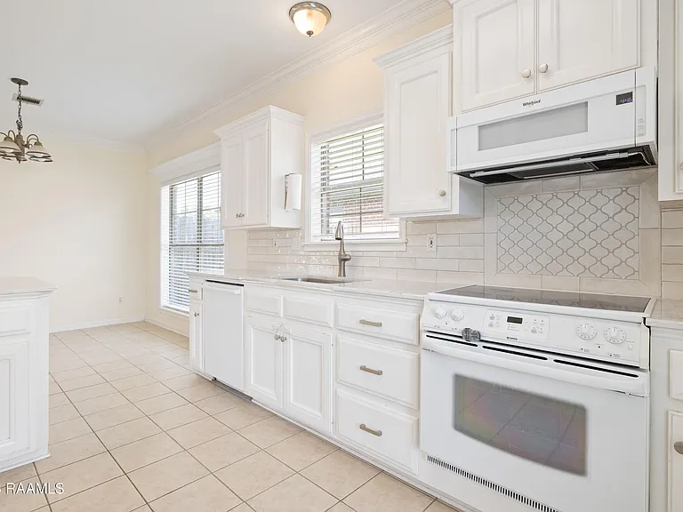 133 Wild Rose Ln — Photo 9