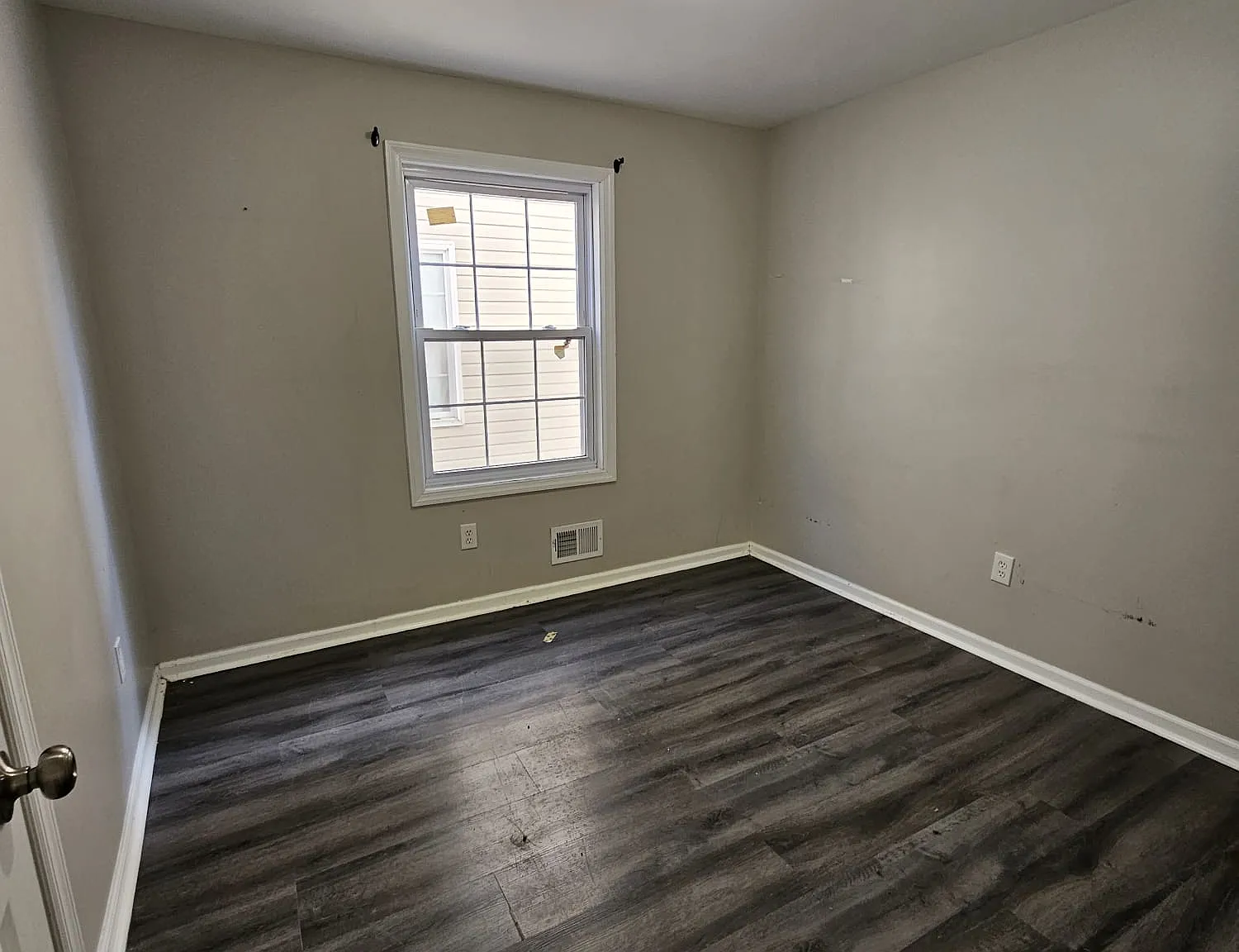 3 bed, 1000 sqft, $2,395 — Photo 3