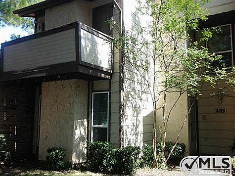 2nd image of 2109 Westkendal Ln