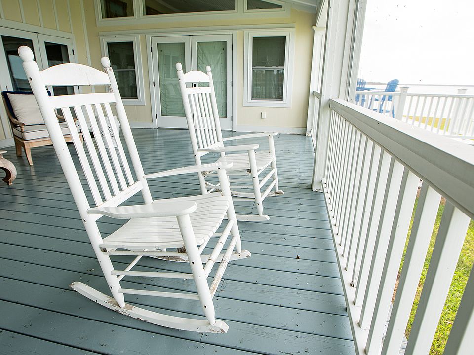 13th image of this home