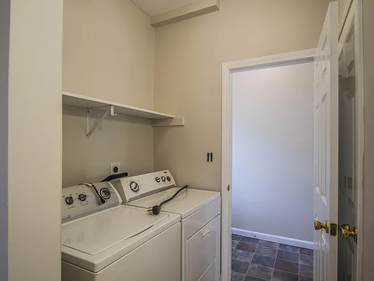 19 Wilson St #2 — Photo 4