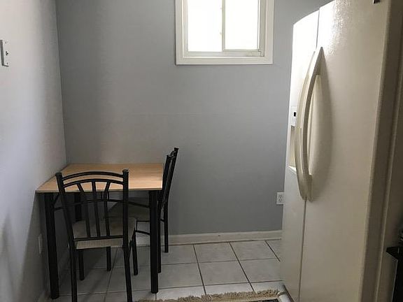 2nd image of 558 Broadway St