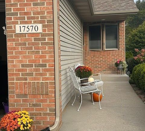 2nd image of 17570 Park Place Cir