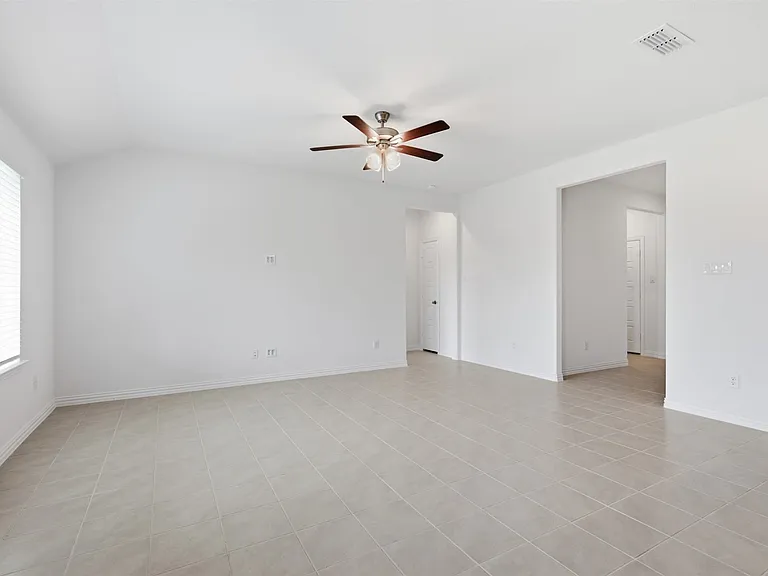 825 Birdie Dr — Photo 11