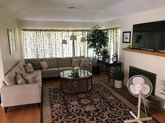 4th image of 3835 N Wilson Ave