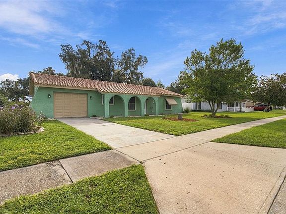 3rd image of 8410 ANGELA COURT