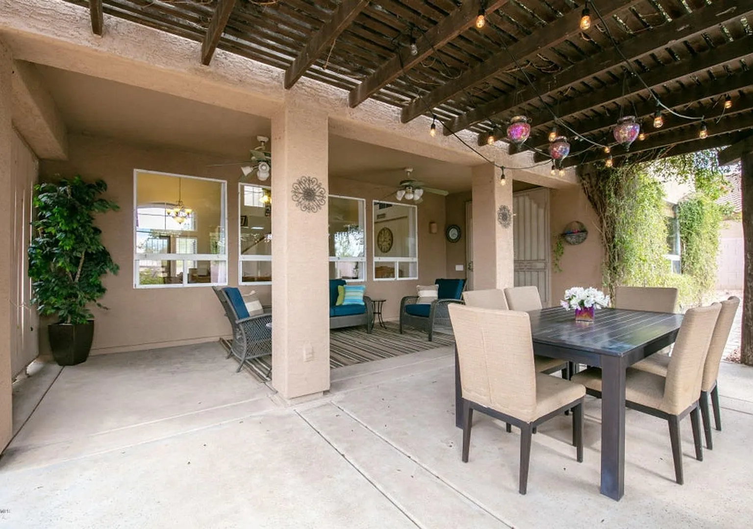 Spectacular Chandler-Ocotillo home with Sparkling Swimming Pool! — Photo 3