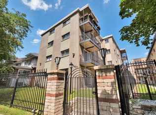 7457 N Sheridan Rd APT 1A, Chicago, IL 60626