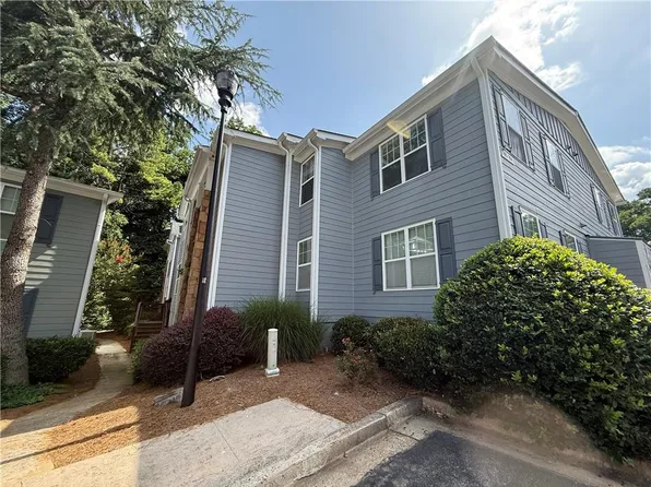 704 Madison Ln SE, Smyrna, GA 30080