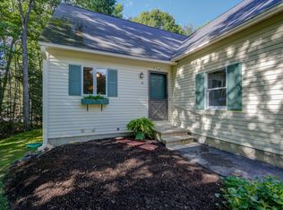 18 Chickadee Ln #18, Kennebunk, ME 04043