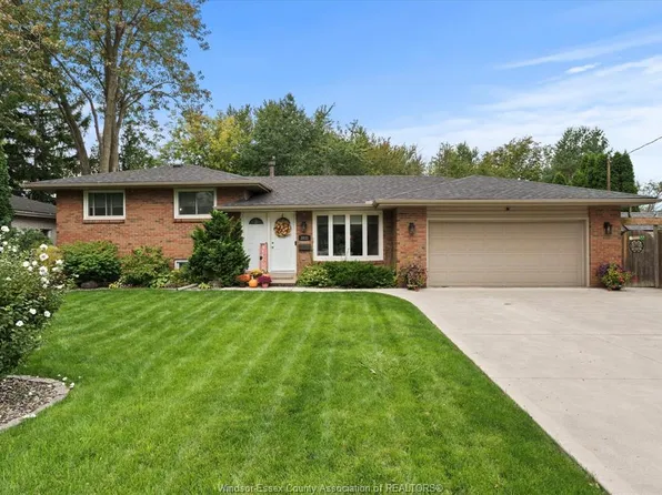 3831 Kathleen St, Windsor, ON N9G 1R1