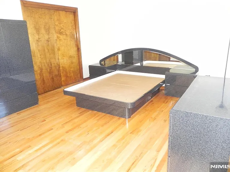 52 Wilson St #2 — Photo 7