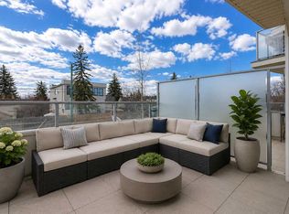 119 S 19th St NW #209, Calgary, AB T2N2S7