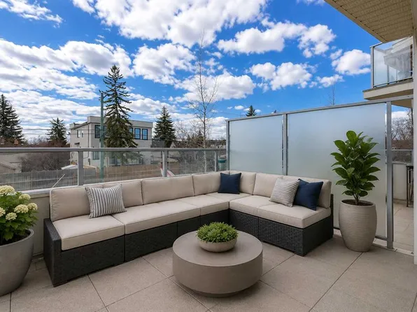 119 S 19th St NW #209, Calgary, AB T2N 2S7
