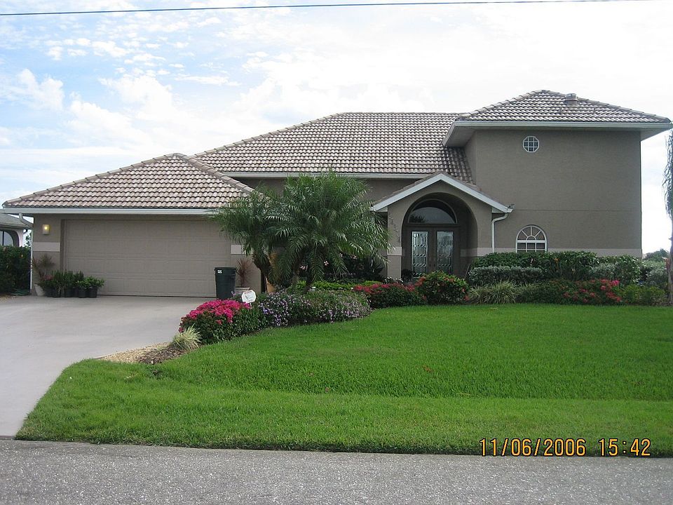 Front view-curb appeal