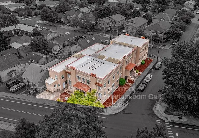 1745 NW Jackson Ave #6 — Photo 3