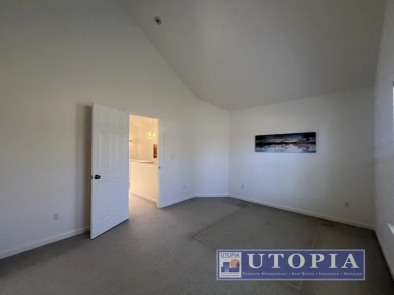 313 Village Cir — Photo 32