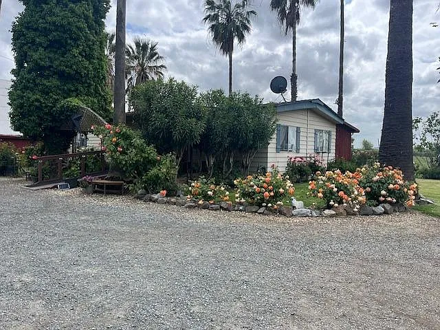 15913 State Highway 160 photo 1