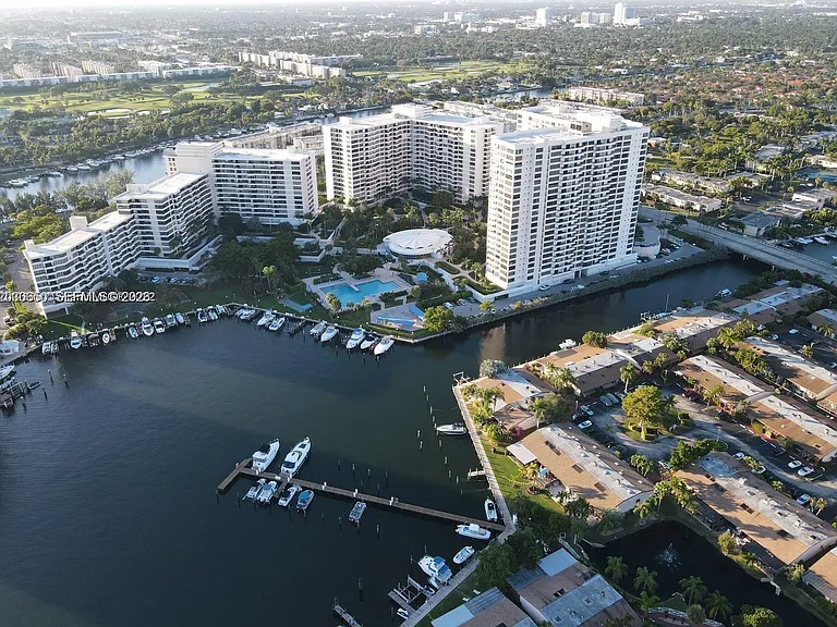 600 Three Islands Blvd #705 — Photo 34