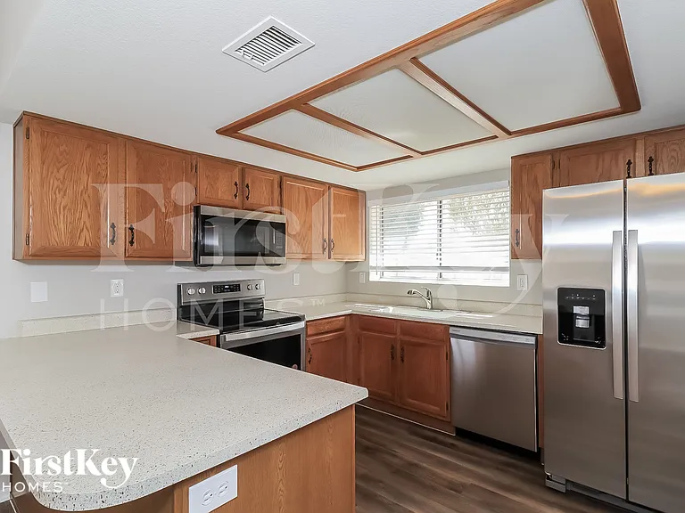 8603 W Diana Ave — Photo 8