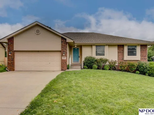 14105 S 21st St, Bellevue, NE 68123