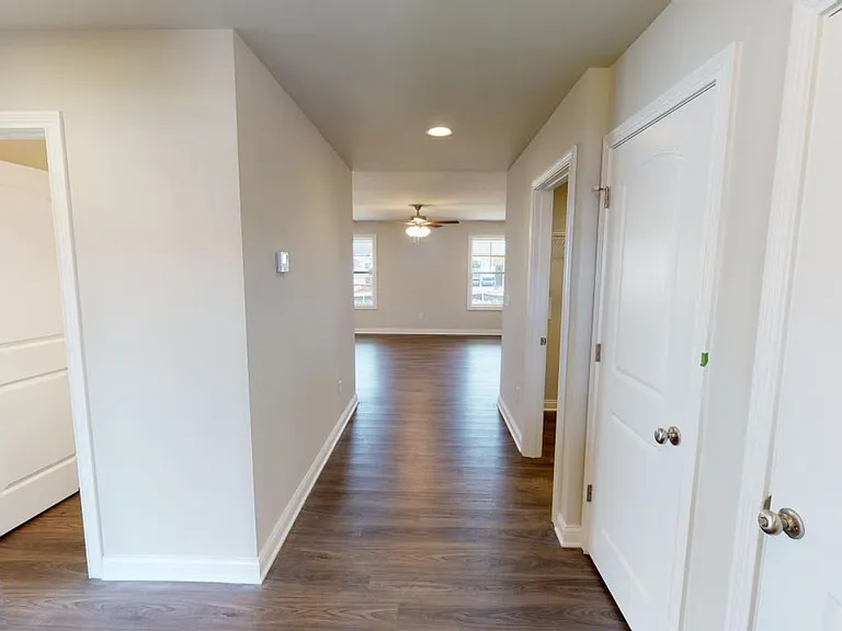 7175 Seagraves Ct — Photo 3