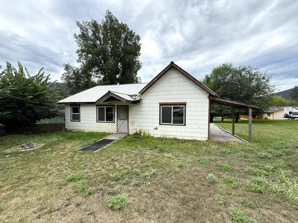 653 E 9th St, Republic, WA 99166