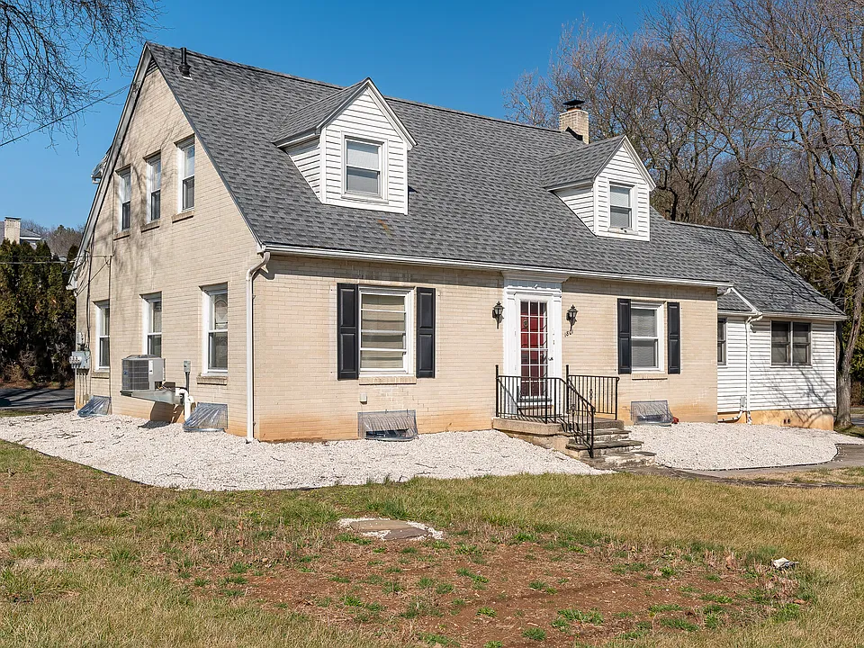 1801 Penn Ave #2