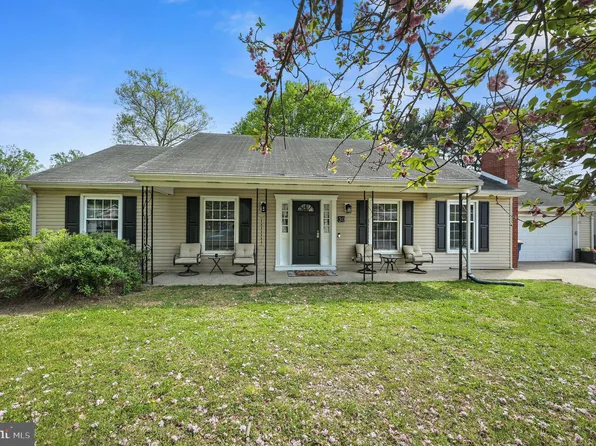 30 Tina Dr, Dover, DE 19901