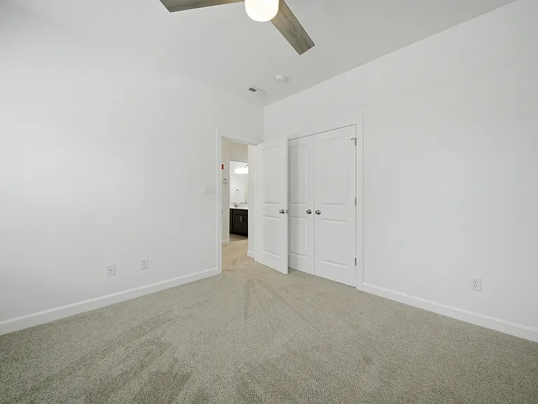 5049 Duxbury Rd — Photo 23