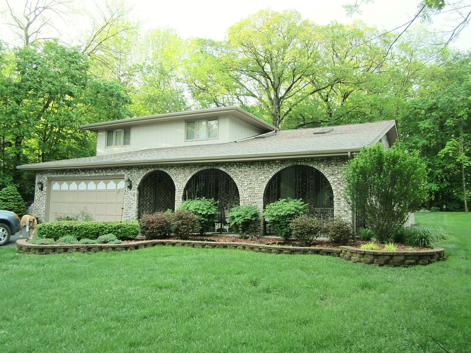 1st image of 342 Gina Dr.