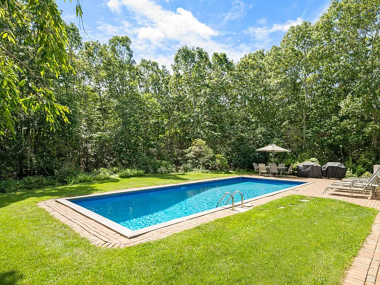 82 Northview Hills Ct — Photo 2